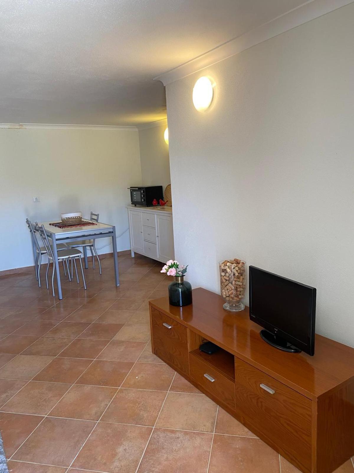 Aldeia Do Mato Guesthouse מראה חיצוני תמונה